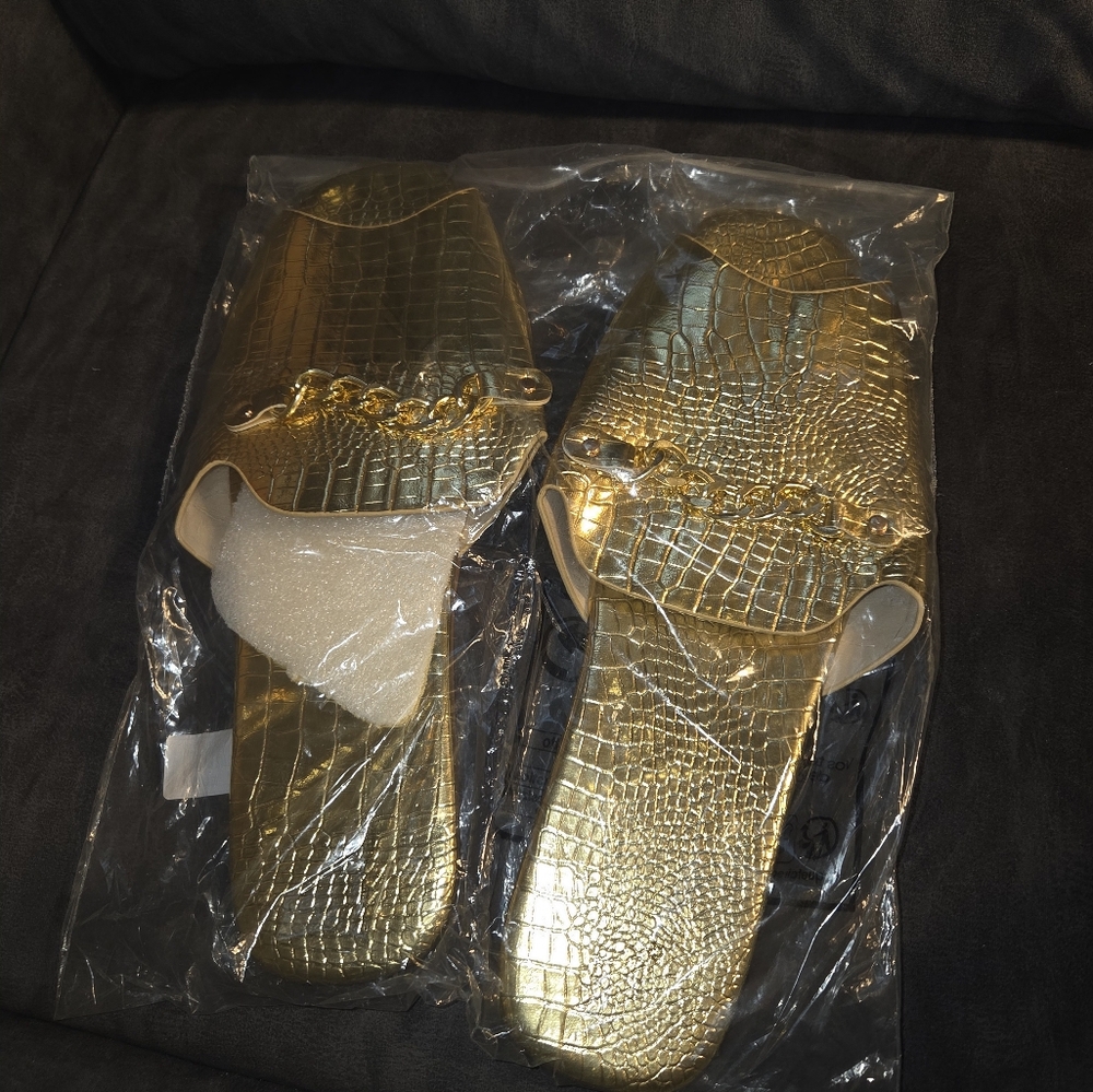 Gold Crocodile-Embossed Women's Slides